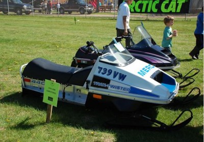 Great sleds at the Classic Sled Roundup. Photo from Snowmobile Hall of Fame website, used with permission. 