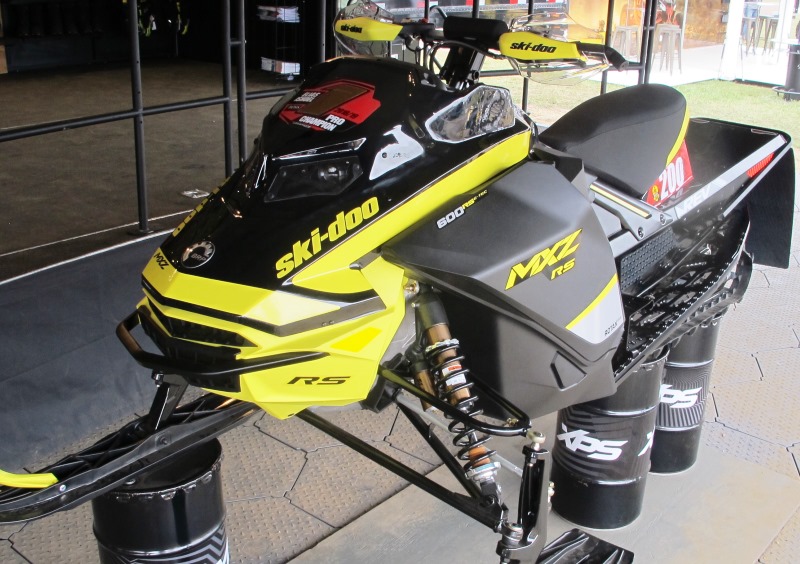 skidoo 2020 race sled front