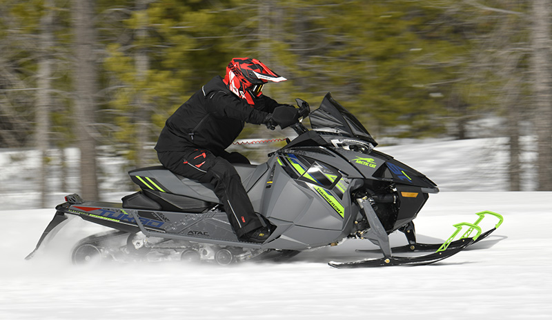 difference between snowmachine and snowmobile