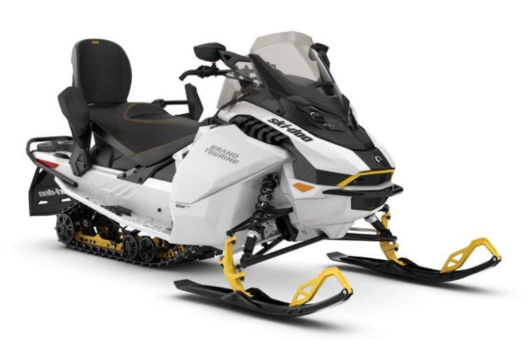 What S New On 2025 Ski Doo Snowmobiles An Overview SnowGoer MY25 GT Electric Bright White 000ESSA00 Studio 34FR NA 768x496