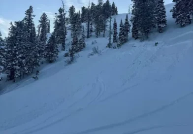 Idaho Avalanche Kills Snowmobiler, Others Buried