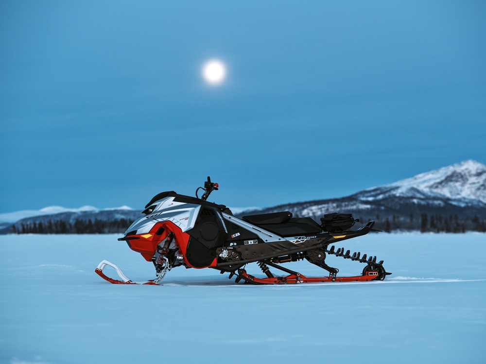 2027 Lynx Shredder—Conquer the Backcountry