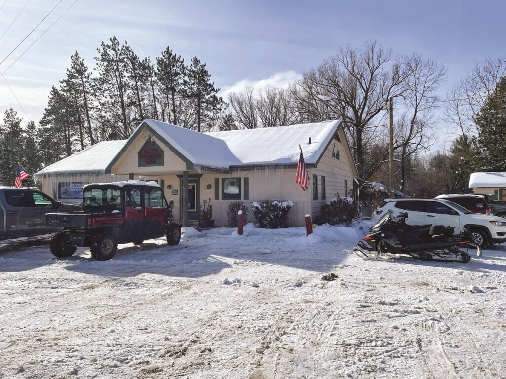 Cabins and snowmobile lodging in Gaylord Michigan winter destination