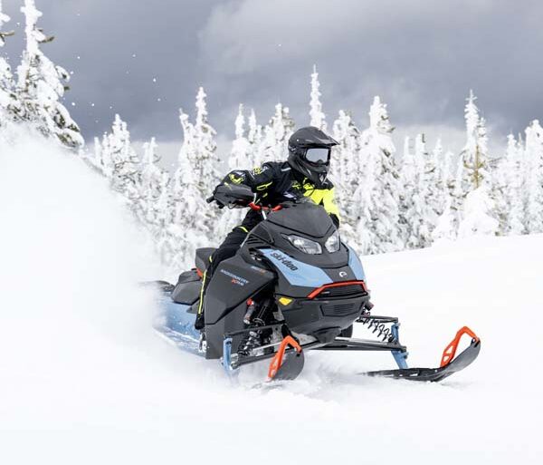 Don’t Get Crossed Up By Modern Crossover Options—2026 Crossover Snowmobile Comparison
